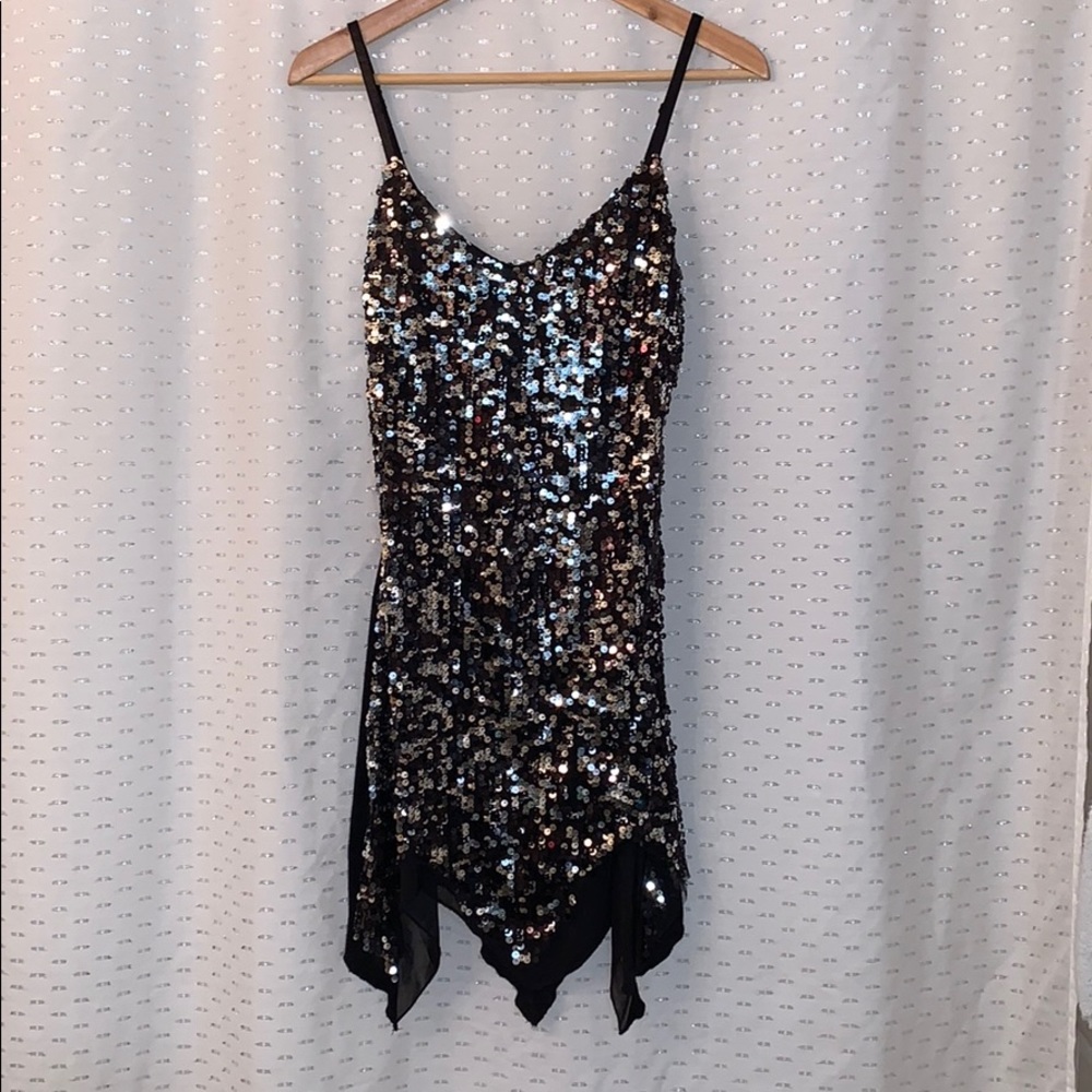 Sequin Dress Scallop Hem - Picture 3 of 5
